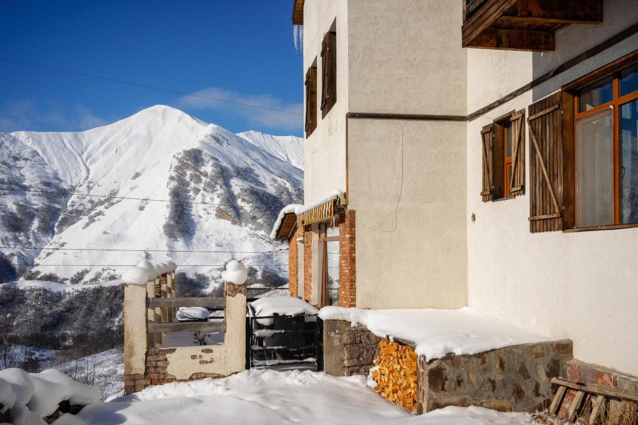 Snow Time Cottage Gudauri Bagian luar foto