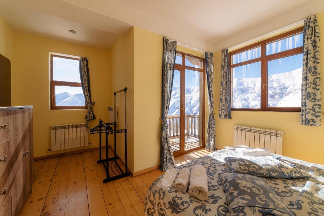 Snow Time Cottage Gudauri Bagian luar foto